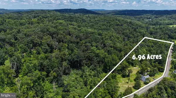2310 ROSTKOWSKI RD, Green Lane, PA 18054
