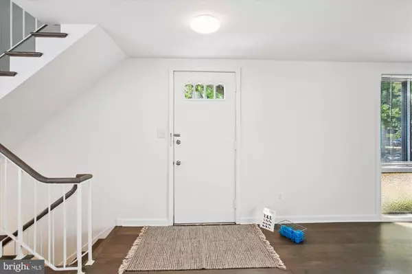 Washington, DC 20024,301 I ST SW #108