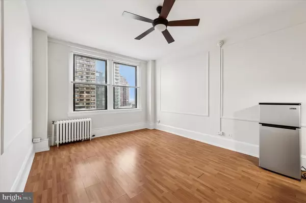 Philadelphia, PA 19107,1324 LOCUST ST #1121