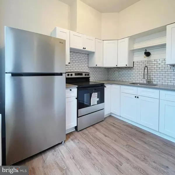 Philadelphia, PA 19120,408 W OLNEY AVE #1R