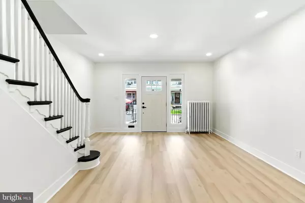 Philadelphia, PA 19120,420 ROSELYN ST