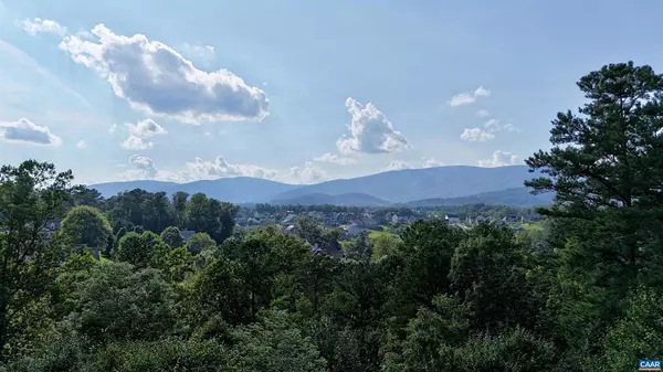 Charlottesville, VA 22903,810 CARLYLE PL