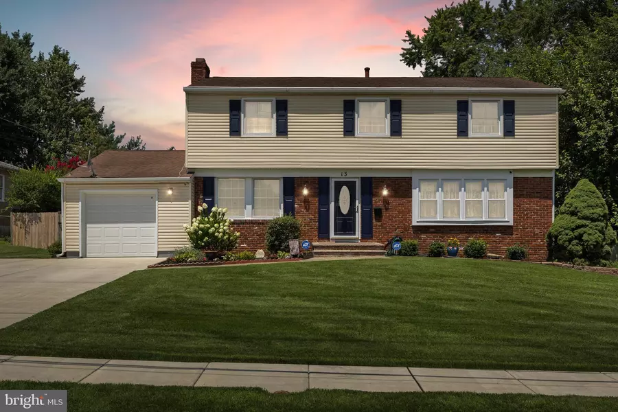 13 RUTGERS DR, Delran, NJ 08075