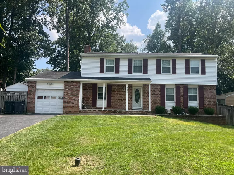 9001 FOX LAIR DR, Burke, VA 22015