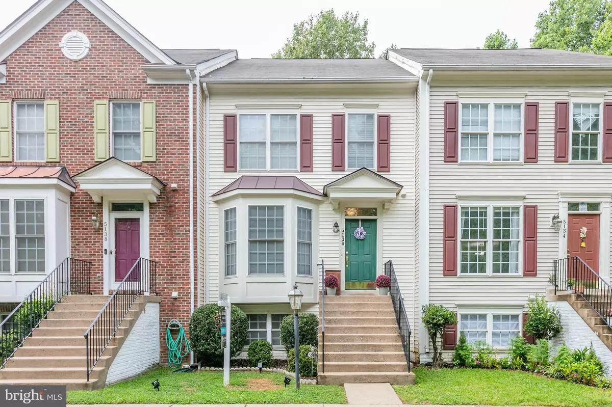 Woodbridge, VA 22193,5136 RACE POINTE PL