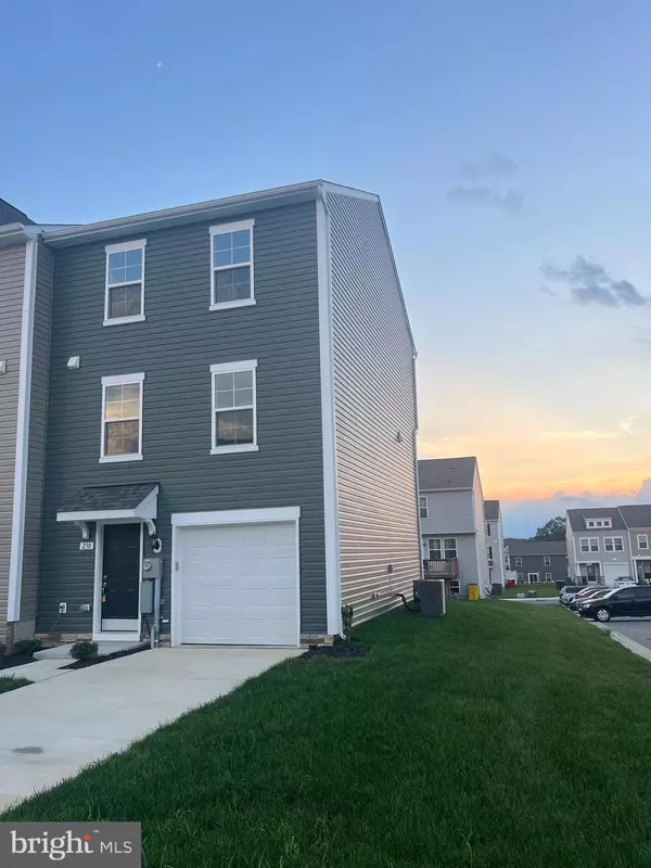 Falling Waters, WV 25419,230 CLIFTON MNR