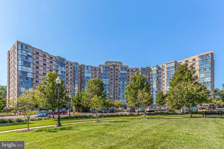 19375 CYPRESS RIDGE TER #1002, Leesburg, VA 20176