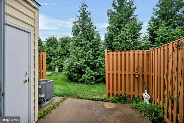 Fairfax, VA 22030,11149 LITTLEBROOK LN