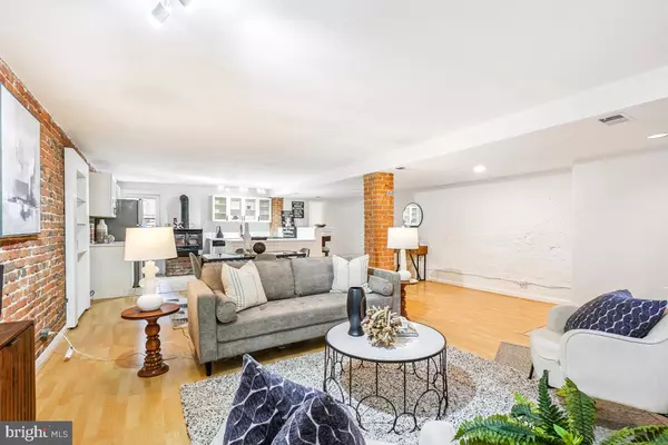 Washington, DC 20009,1738 T ST NW #1