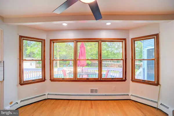 Lanoka Harbor, NJ 08734,705 PRINCETON RD