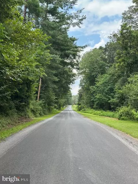 Poolesville, MD 20837,15701 EDWARDS FERRY RD