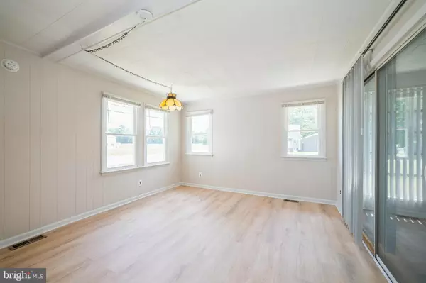 Salem, NJ 08079,171 YORKE ST