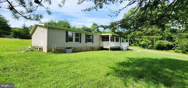 Hedgesville, WV 25427,194 FLYING DOVE LN E