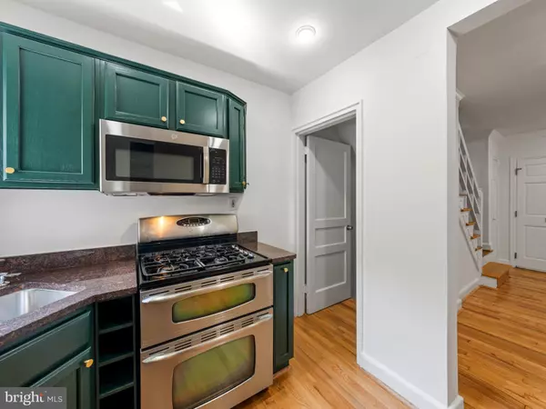 Alexandria, VA 22301,423 MT VERNON AVE
