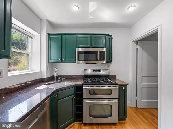 Alexandria, VA 22301,423 MT VERNON AVE