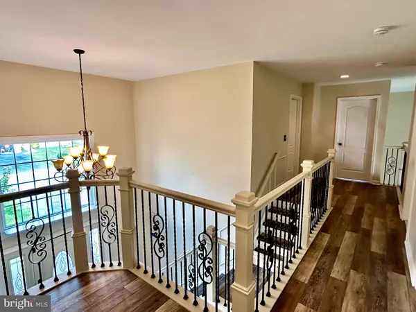 Manahawkin, NJ 08050,175 BARRACUDA RD