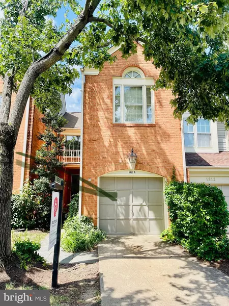 1814 DUFFIELD LN, Alexandria, VA 22307