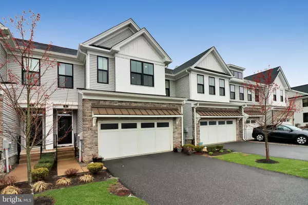 Monroe Township, NJ 08831,9 CLOVER LN