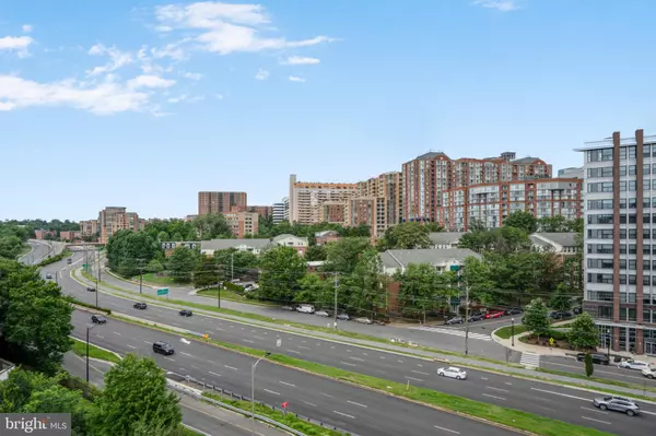 Arlington, VA 22209,1730 ARLINGTON BLVD #205