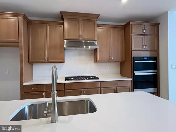 Princeton, NJ 08540,11207 DONATELLO DR #1112