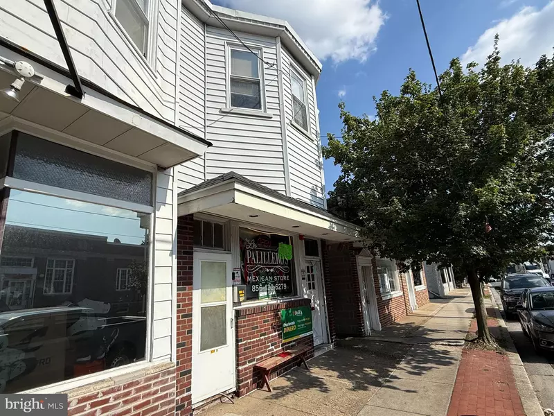 112 S BROADWAY, Gloucester City, NJ 08030