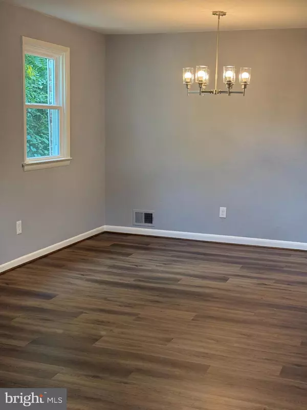 Capitol Heights, MD 20743,836 BALBOA AVE