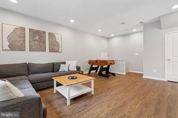 Brambleton, VA 20148,42260 RHETT DR