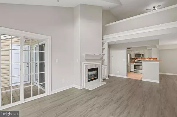 Fairfax, VA 22033,12217 FAIRFIELD HOUSE DR #112A