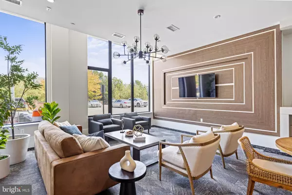 Alexandria, VA 22314,801 N FAIRFAX ST #310