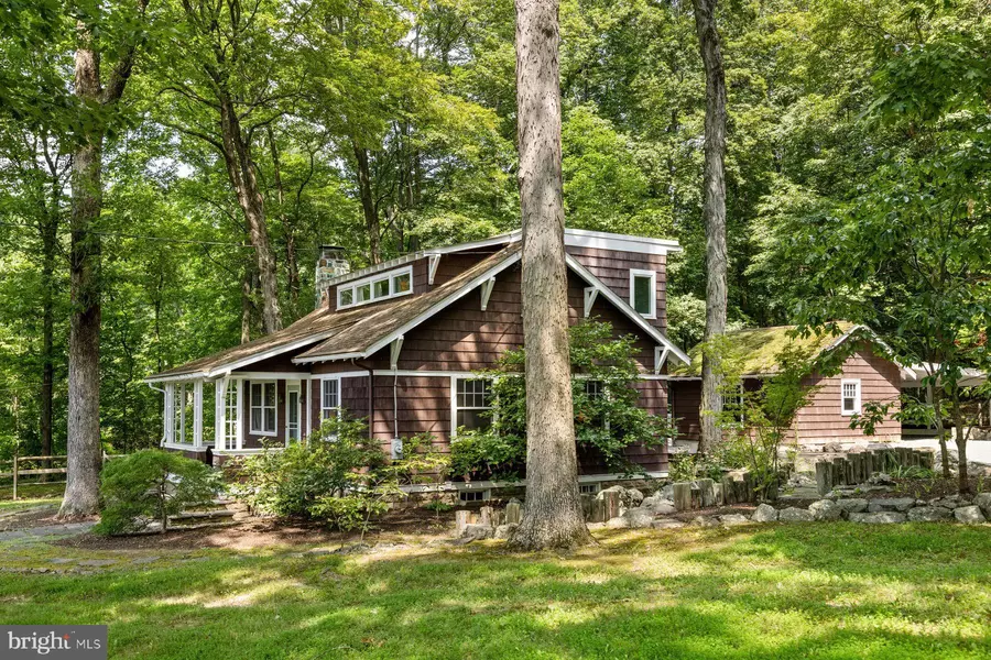 2942 WINDY BUSH RD, Newtown, PA 18940