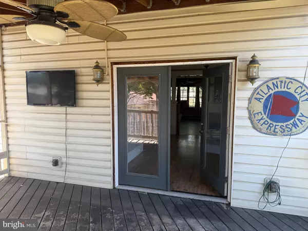 Glendora, NJ 08029,110 LAKE AVE