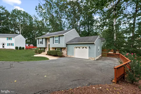Spotsylvania, VA 22553,10407 MOORE CT