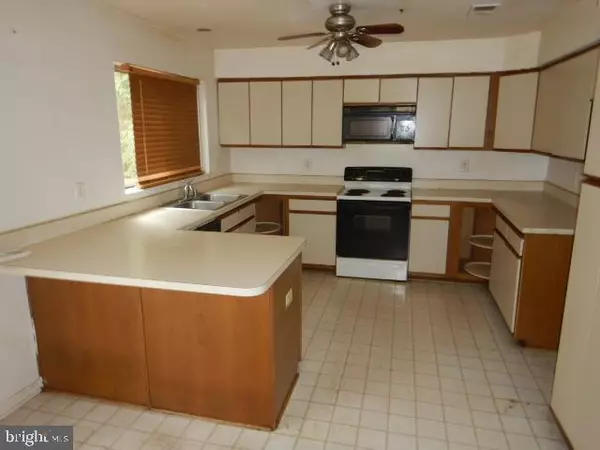 Laurel, MD 20708,12101 IVORY FASHION CT