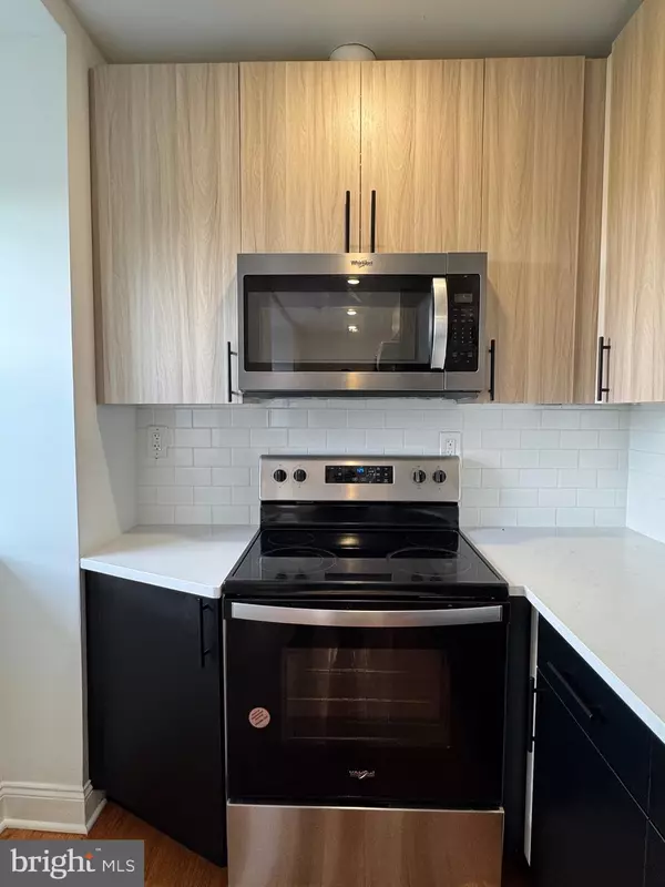 Philadelphia, PA 19104,4126 PARKSIDE AVE PARKSIDE #UNIT 4F