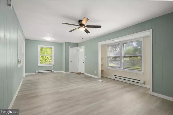 Salisbury, MD 21804,302 PINE WAY