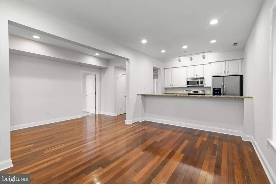 249-51 N 2ND ST #2R, Philadelphia, PA 19106