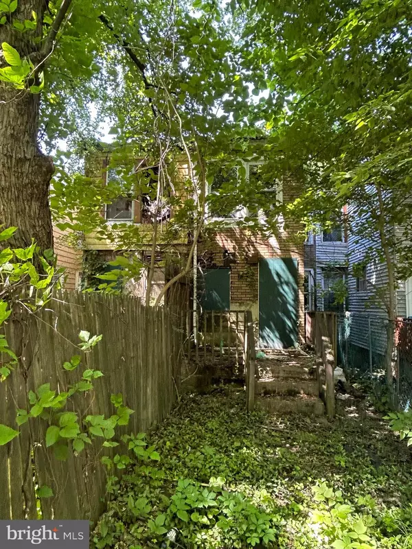 Trenton, NJ 08638,82 VINE ST