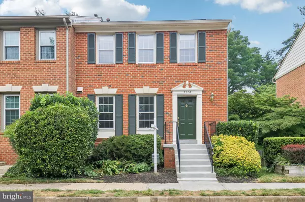 Oakton, VA 22124,3116 WINDWOOD FARMS DR