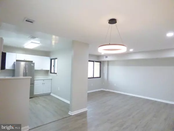 Alexandria, VA 22309,8420 HUERTA CT #162