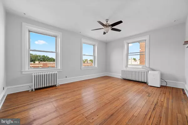 Bryn Mawr, PA 19010,834 W LANCASTER AVE #3F