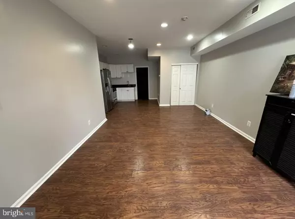 Philadelphia, PA 19123,1211 RIDGE AVE #1