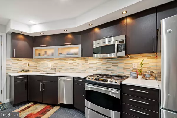 Philadelphia, PA 19123,444 POPLAR ST