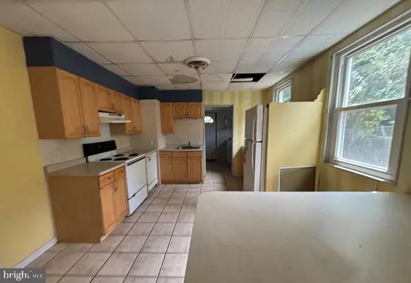 Delanco, NJ 08075,719 BURLINGTON AVE