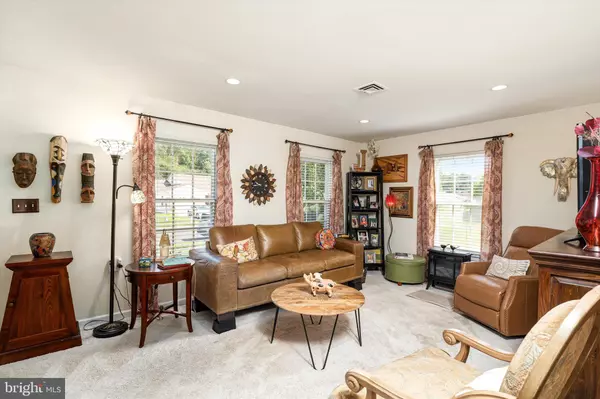 Southampton, NJ 08088,36 SAINT DAVIDS PL