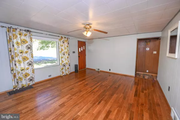 Oakland, MD 21550,5202 HUTTON RD