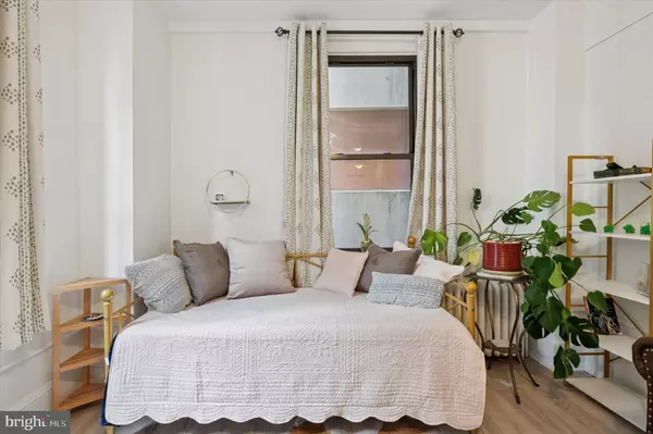 Philadelphia, PA 19107,1324 LOCUST ST #326