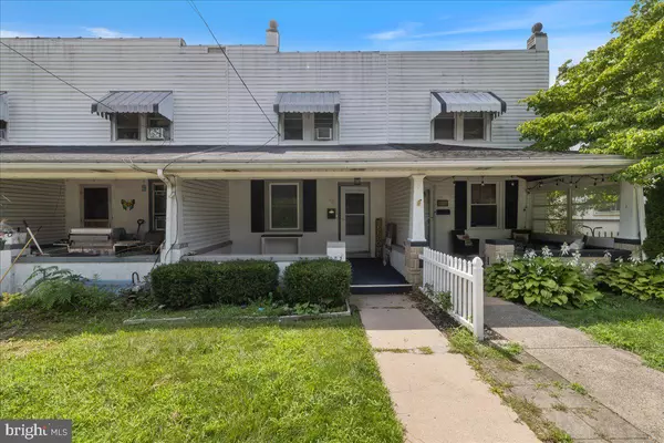 10 CHERRY ST, East Greenville, PA 18041