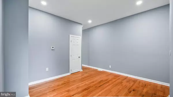 Baltimore, MD 21217,1919 MOSHER ST