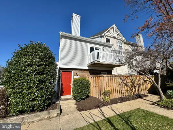 Alexandria, VA 22309,4346 PEMBROOK VILLAGE DR #53