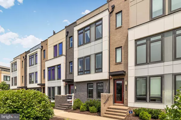 Alexandria, VA 22314,162 IKE DR
